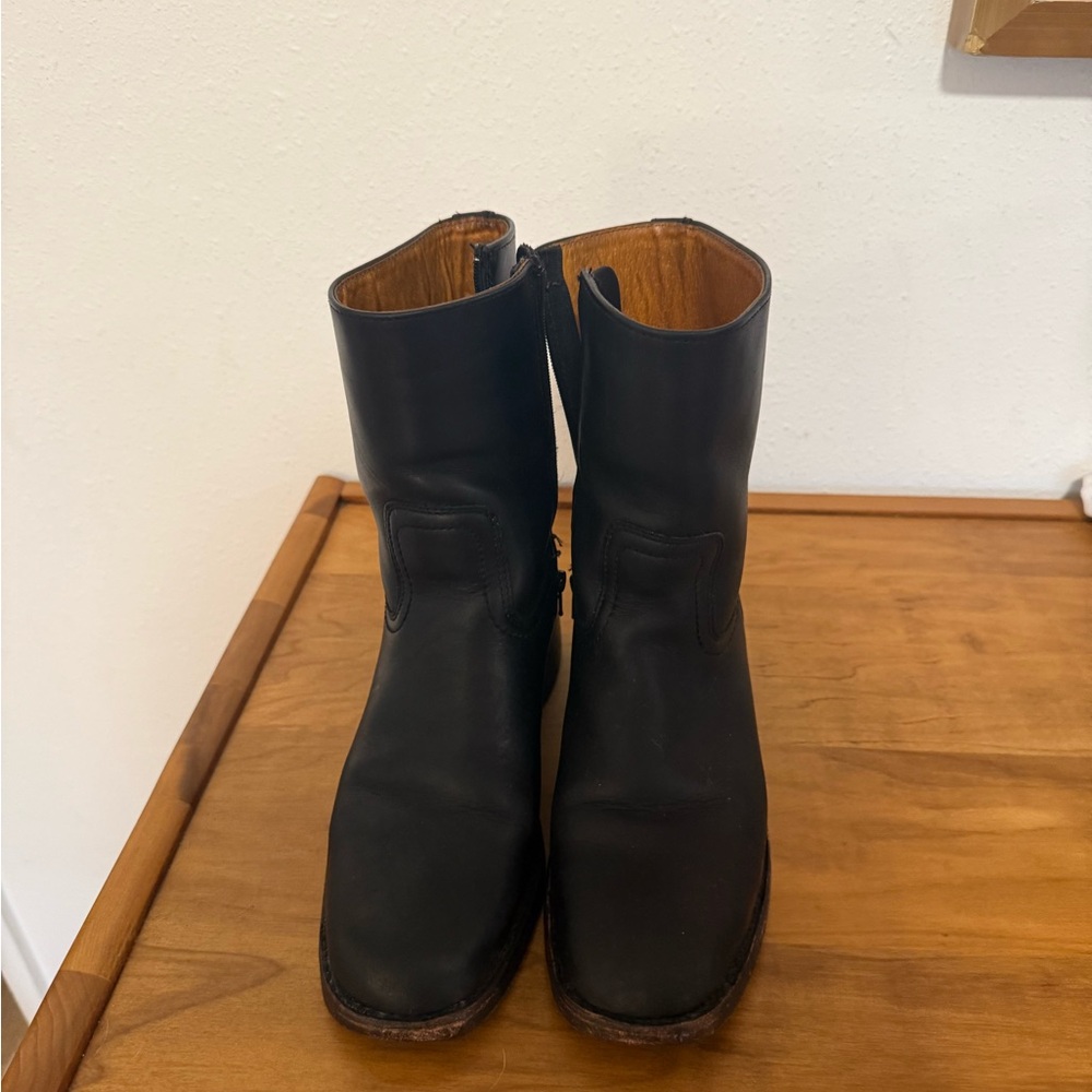 Frye campus short Boots black leather- unisex, men’s 7.5, fits women’s 8/8.5